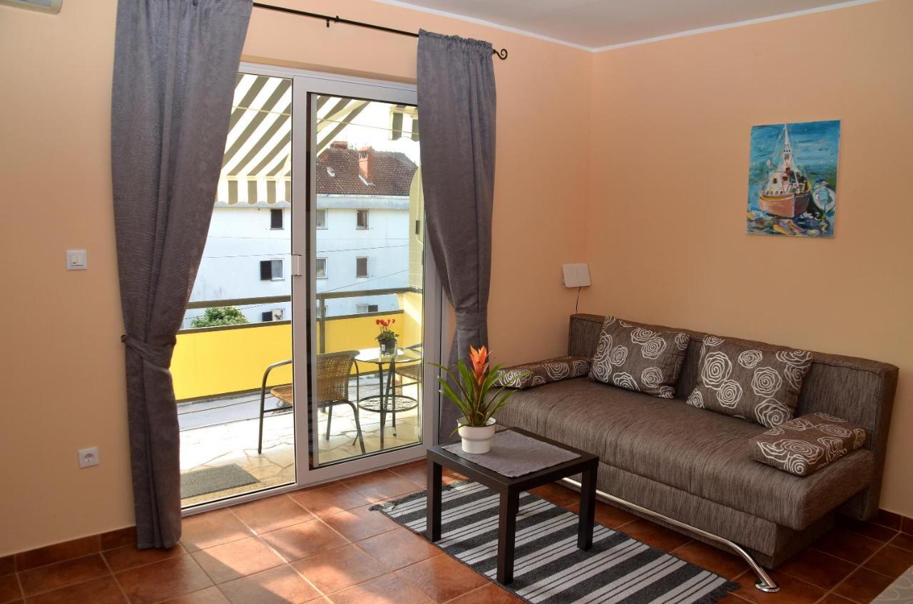 Apartment Renata ลอฟราน ภายนอก รูปภาพ